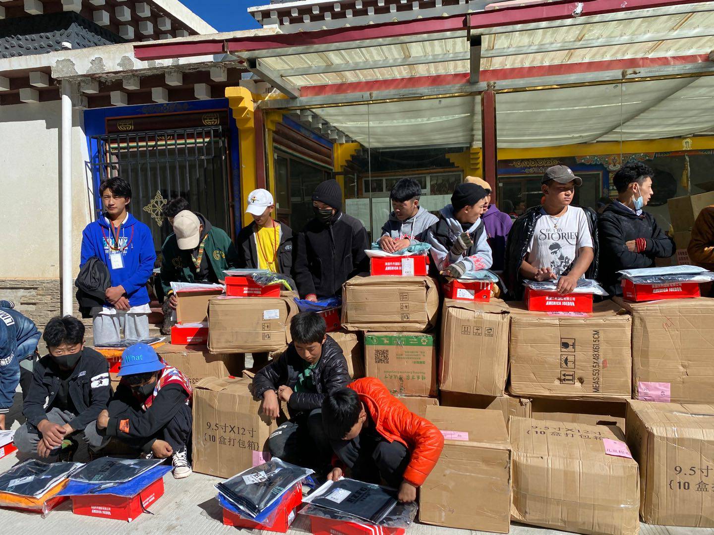 Z6·尊龙凯时「中国」官方网站公益回顾丨家国同欢月同圆 温暖满载甘孜州(图7)