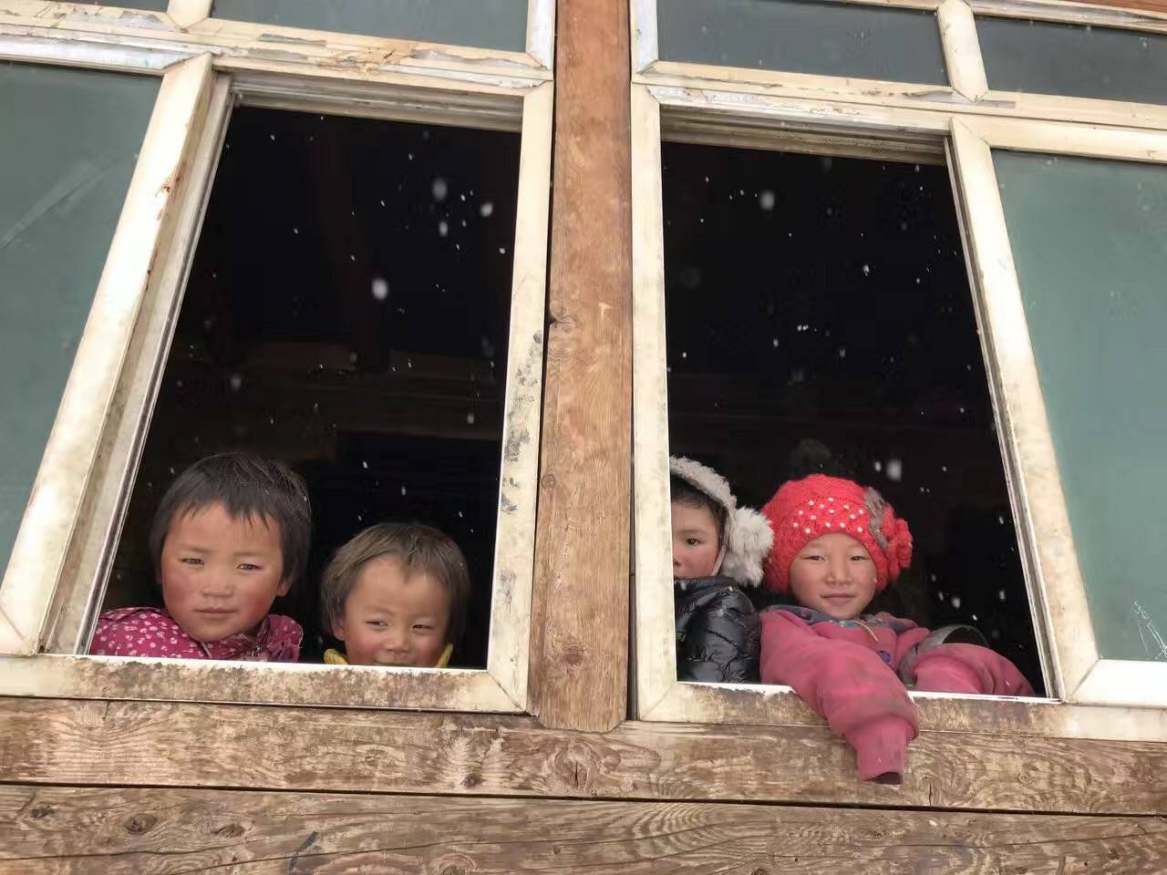 Z6·尊龙凯时「中国」官方网站公益回顾丨家国同欢月同圆 温暖满载甘孜州(图9)